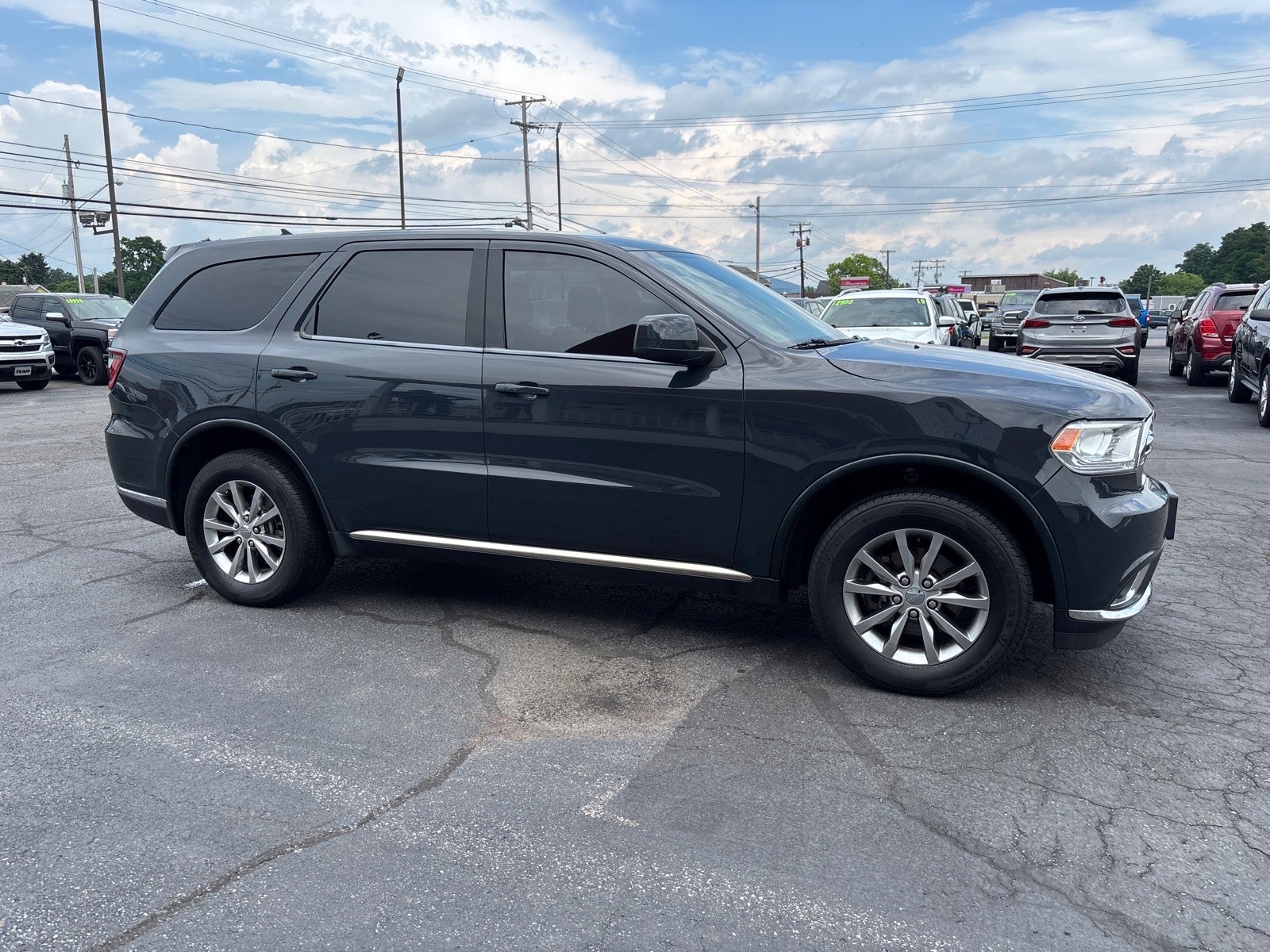 2018 Dodge Durango SXT AWD in Gray — front three-quarter view