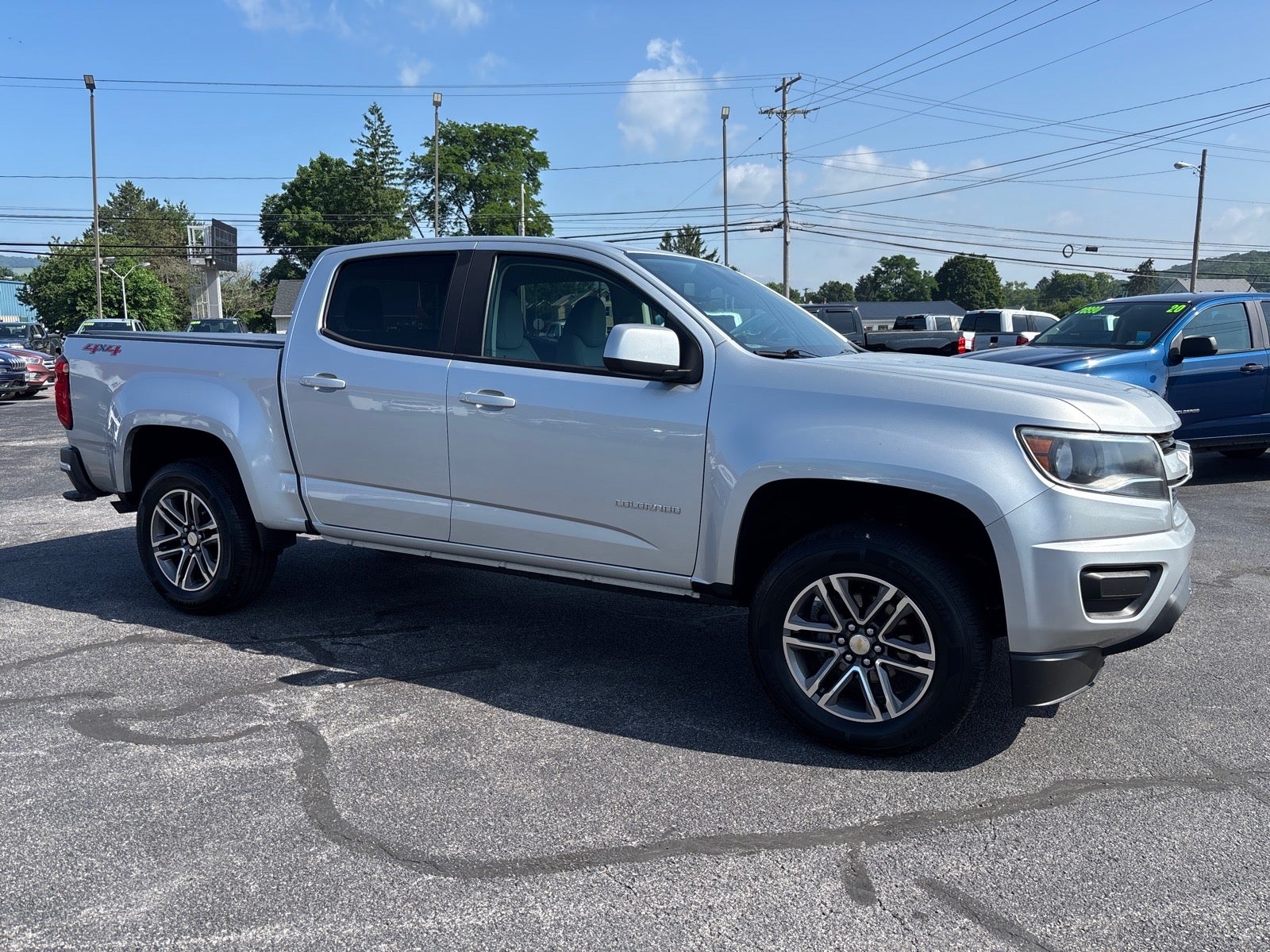 2019 Chevrolet Colorado 4WD Work Truck in Silver Ice Metallic — front three-quarter view