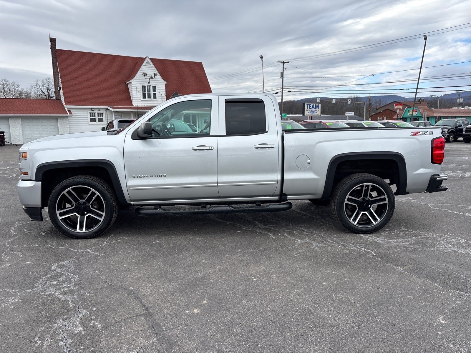 2018 Chevrolet Silverado 1500 — interior view